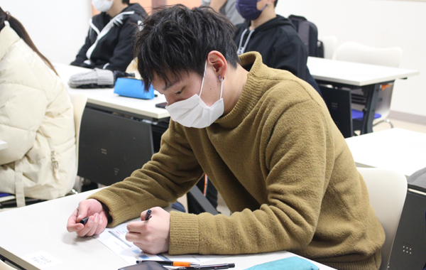 木内謙太郎さん